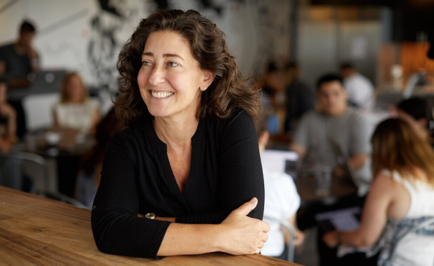 Fireside Chat with VaynerMedia Chief Heart Officer, Claude Silver